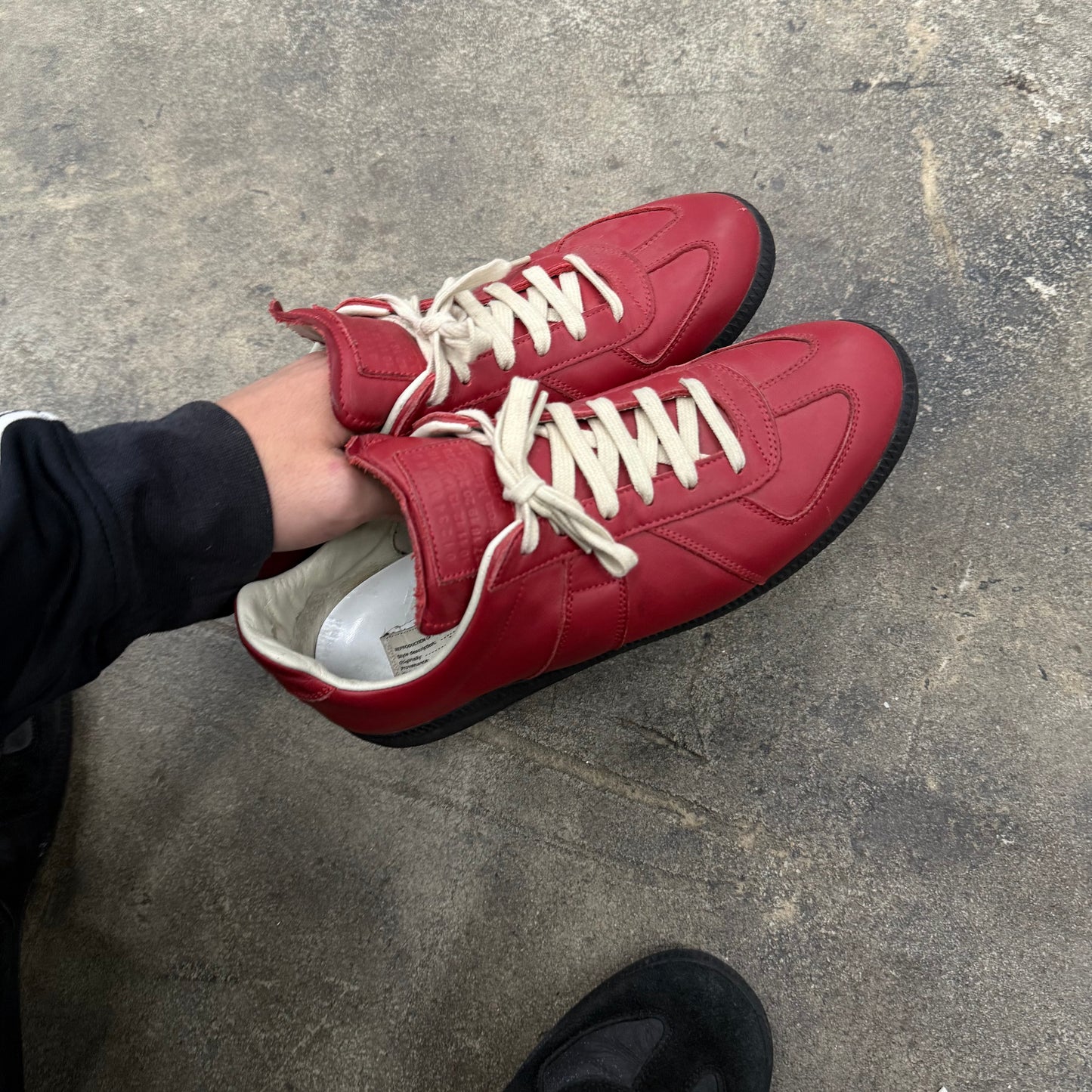 Maison Margiela GAT(42) in Red & Black