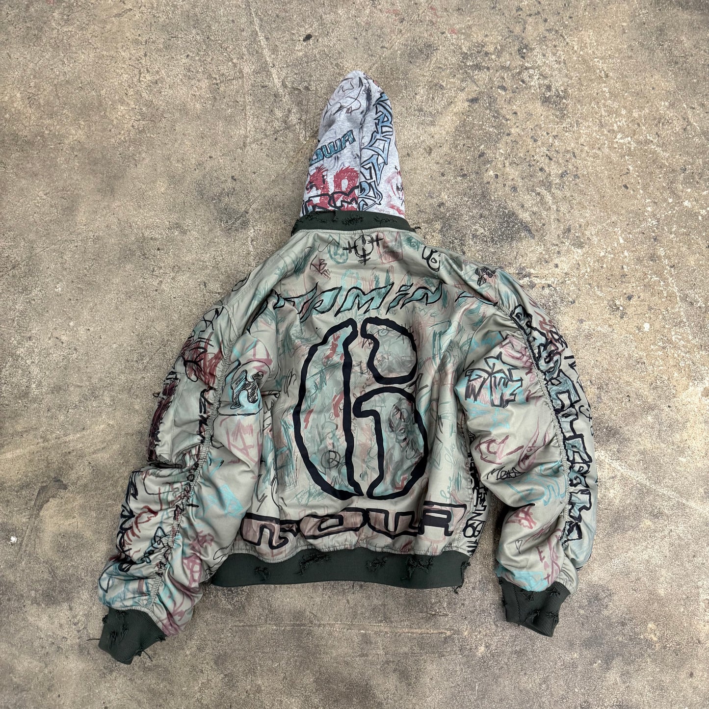 MOWALOLA GRAFFITI NYC BOMBER