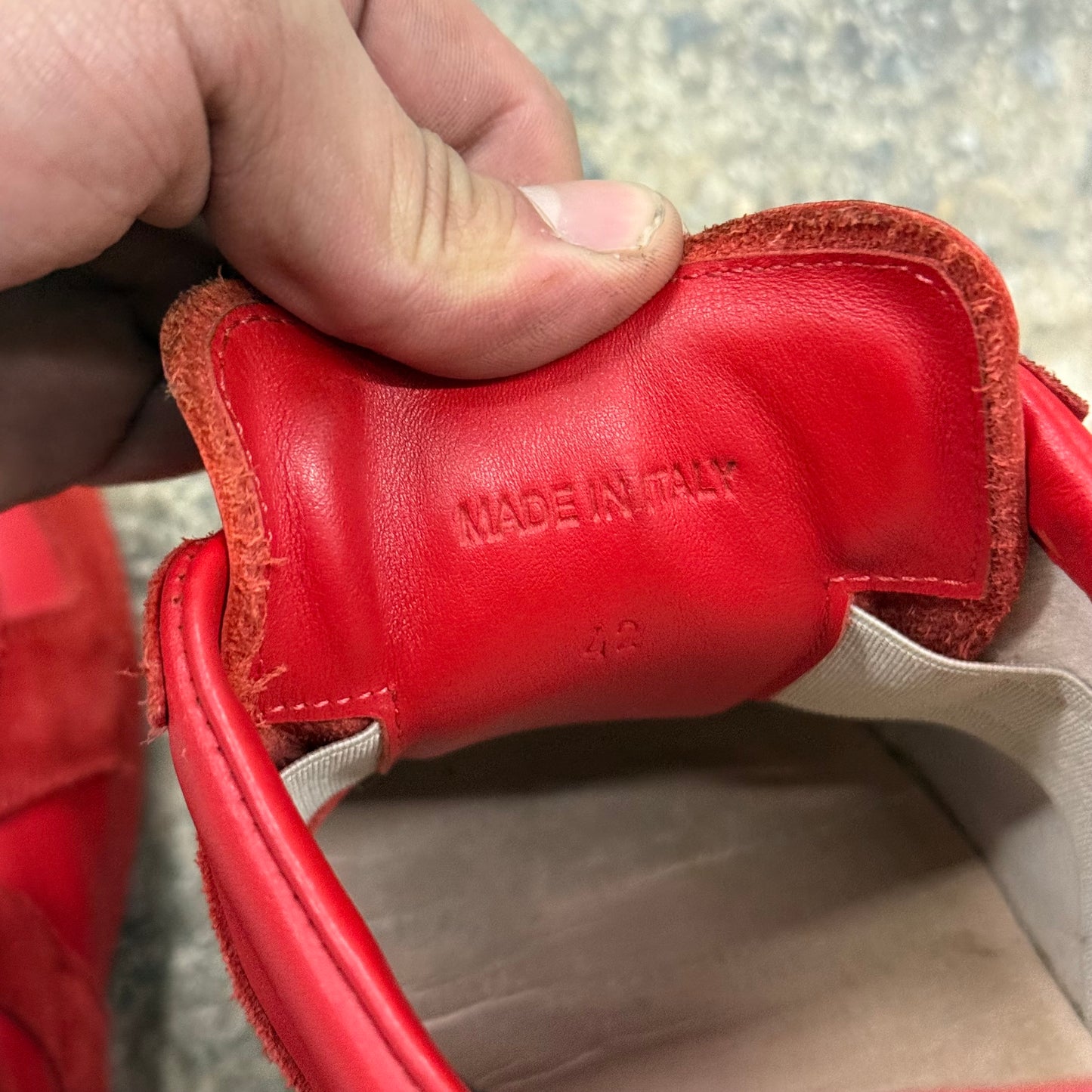 Maison Margiela GAT in Red