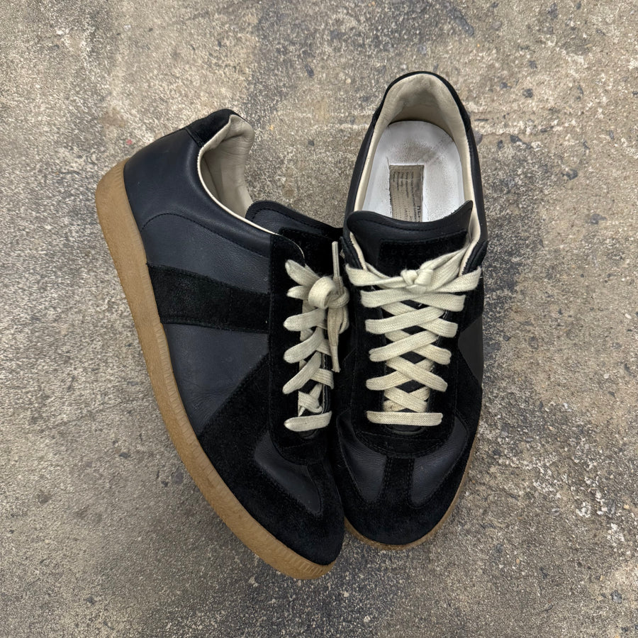 Maison Margiela GAT in black