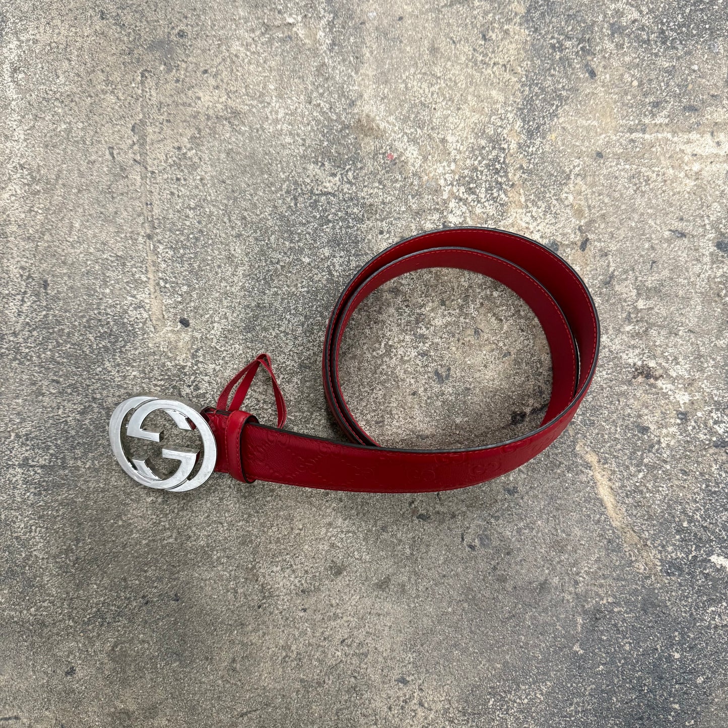 GUCCI Embossed ‘GG’ Belt in Red