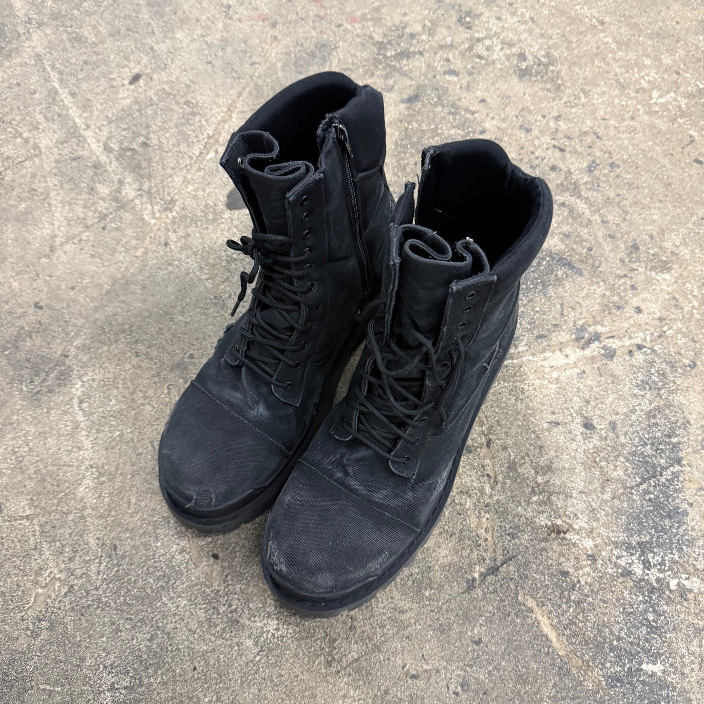 Balenciaga Distressed Strike Boots(45)
