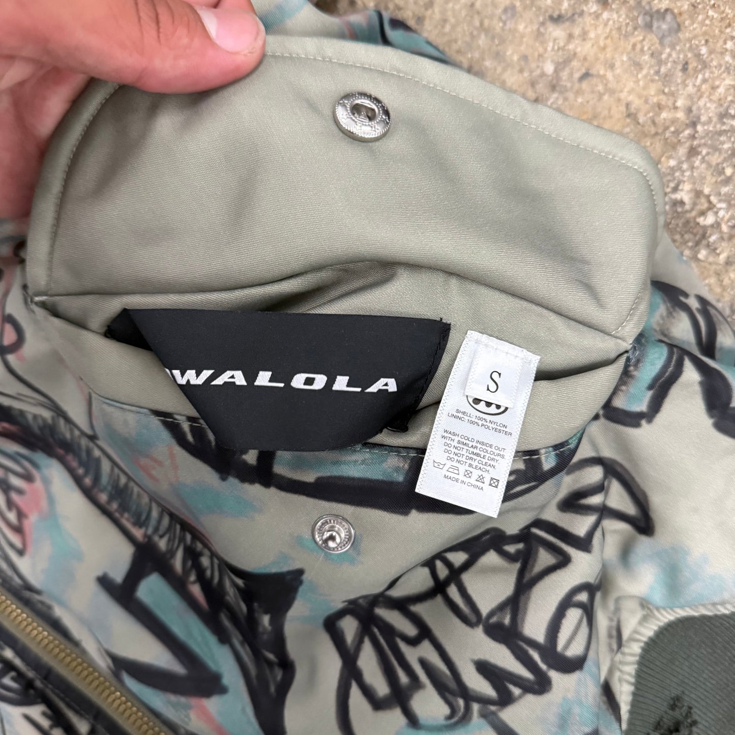 MOWALOLA GRAFFITI  NYC BOMBER