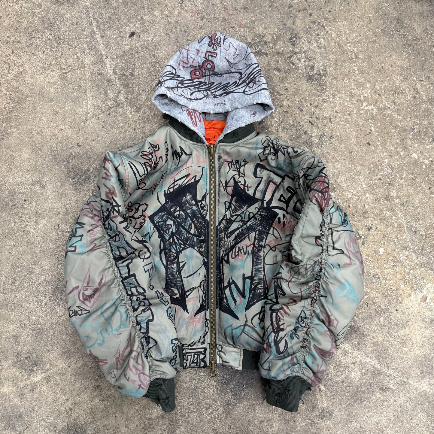 MOWALOLA GRAFFITI  NYC BOMBER