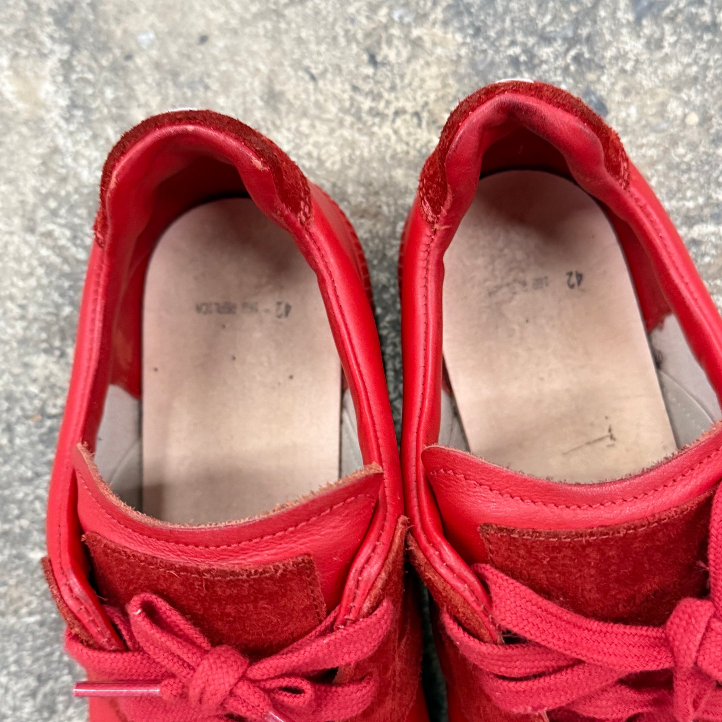 Maison Margiela GAT in Red