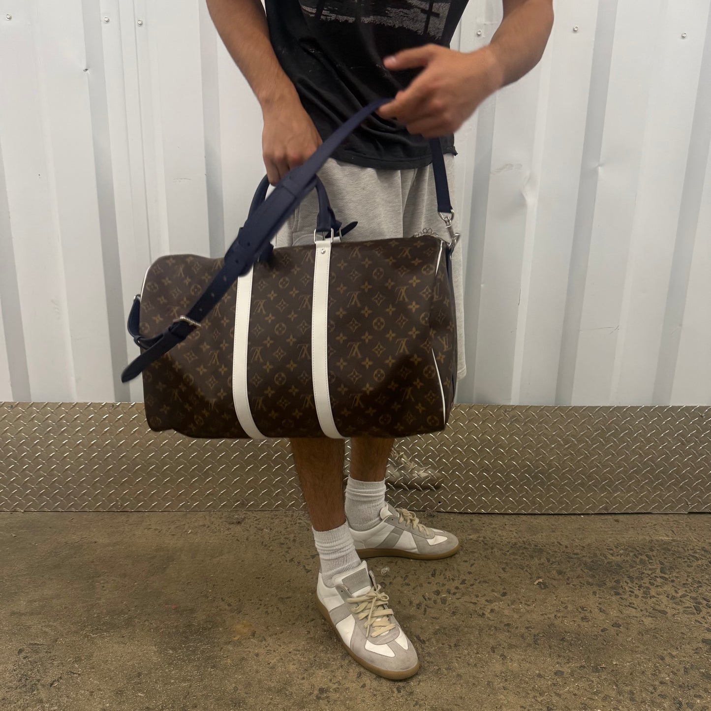 This Louis Vuitton Keepall Bandoulière 50
