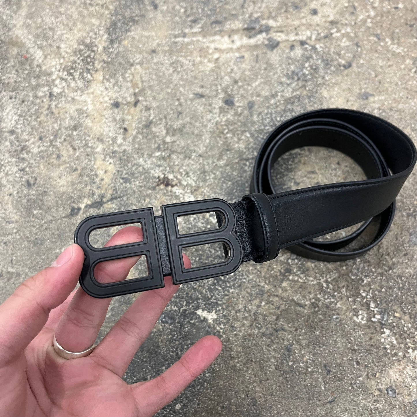 Balenciaga BB Belt in Black