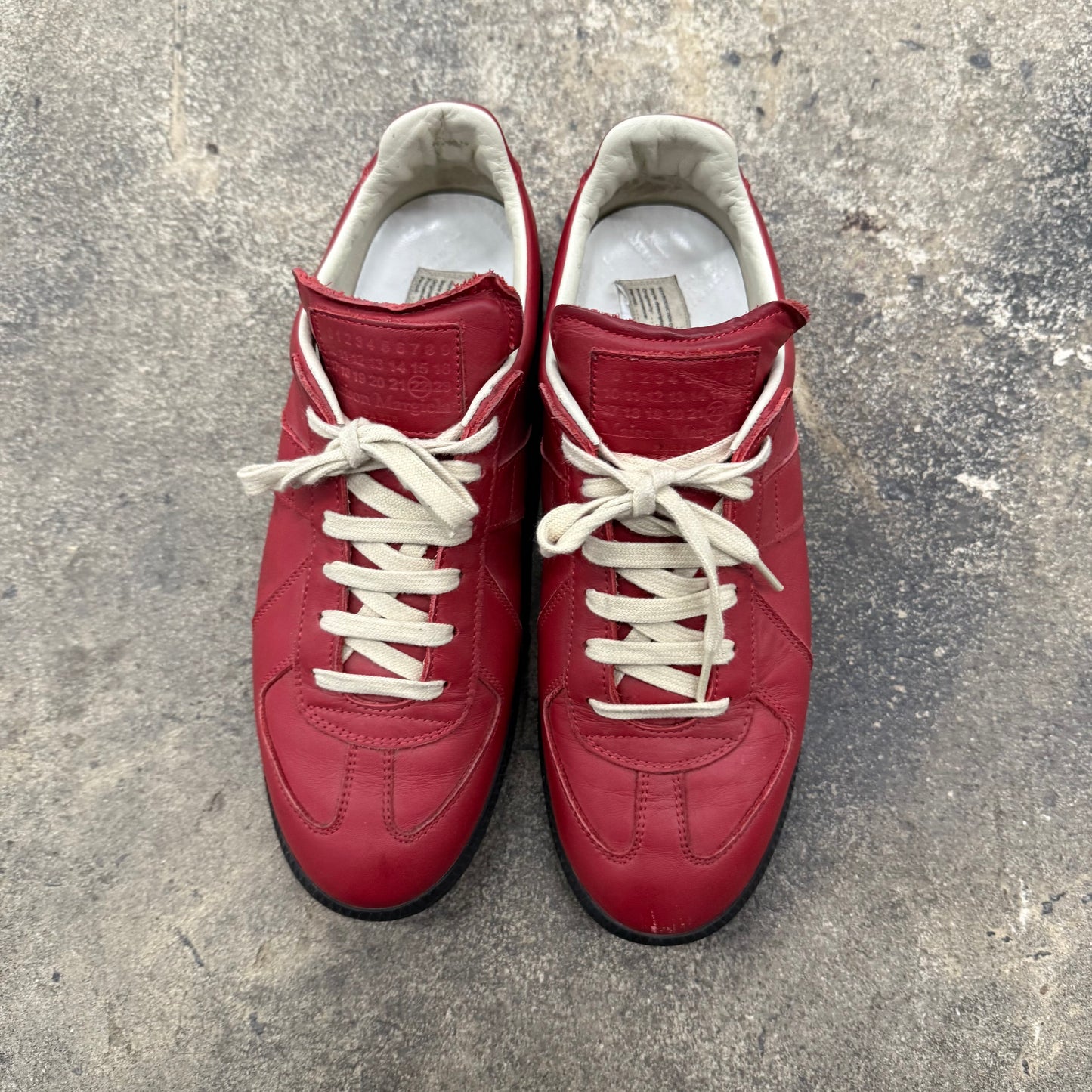 Maison Margiela GAT(42) in Red & Black