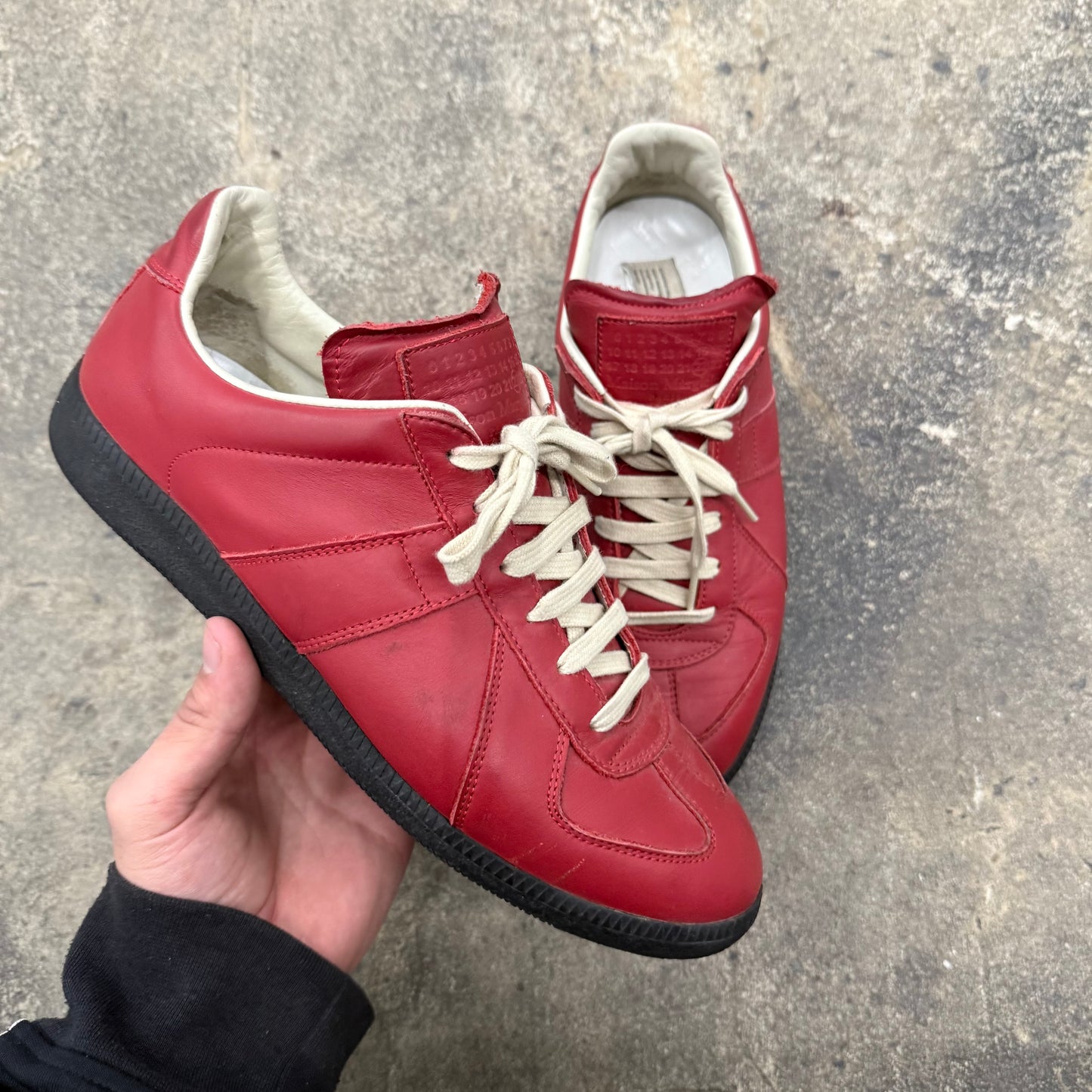 Maison Margiela GAT(42) in Red & Black