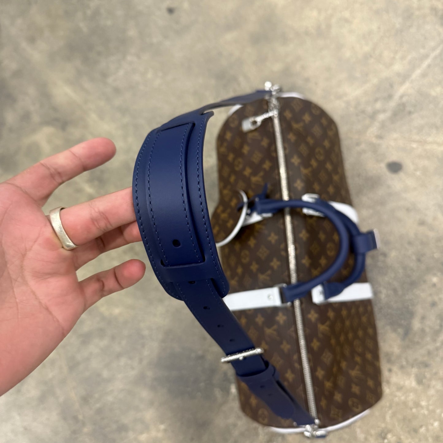 This Louis Vuitton Keepall Bandoulière 50