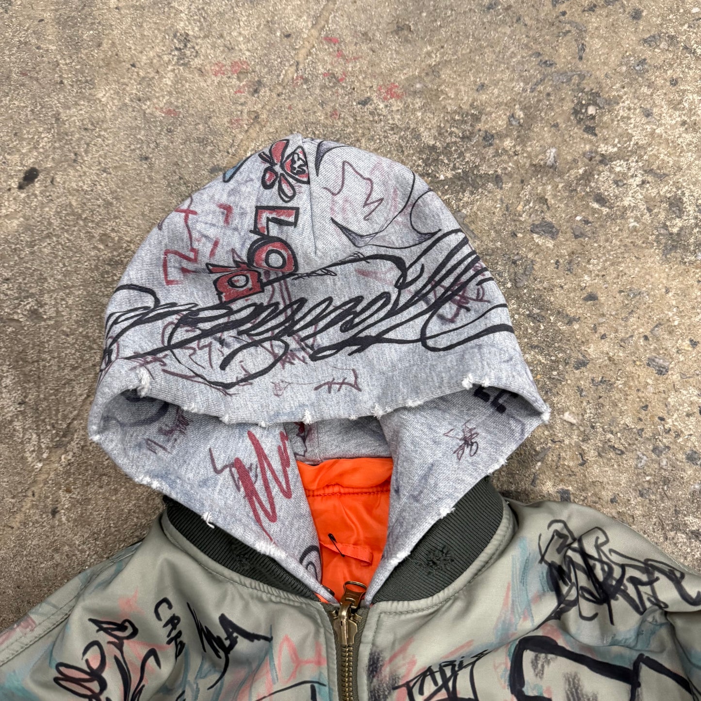 MOWALOLA GRAFFITI  NYC BOMBER