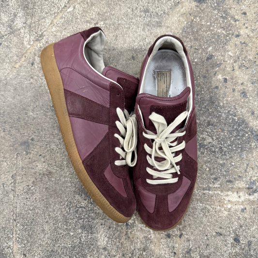 MAISON MARGIELA GAT in burgundy